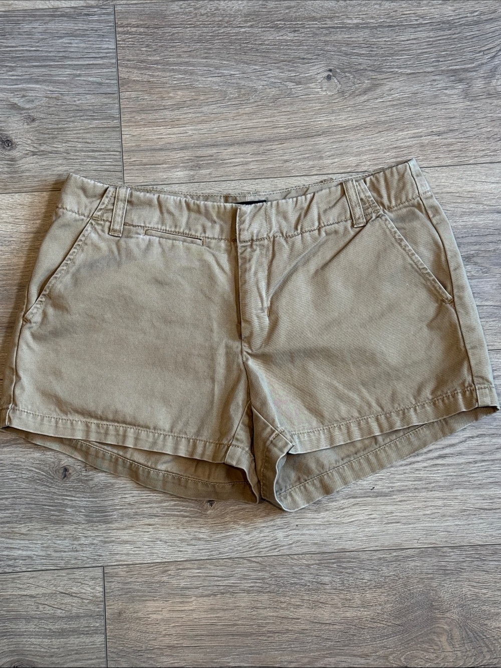 J CREW Vintage 2005 Low Fit Khaki Cotton Chino Shorts Size 0 Preppy Minimalist